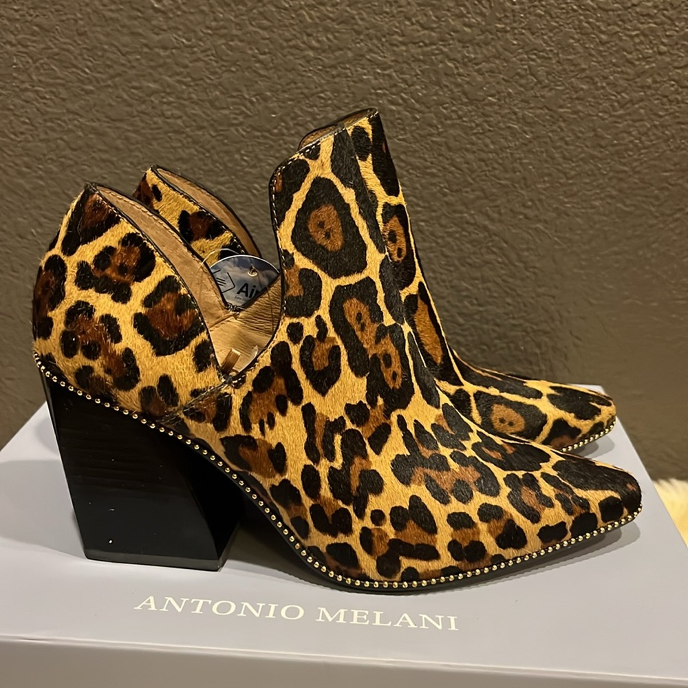 New Antonio Melanie Leopard Print calf hair Ankle Booties slip on - Picture 4 of 9